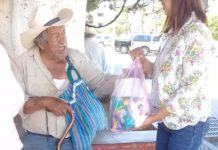 Entregan despensas a personas más vulnerables en San Felipe