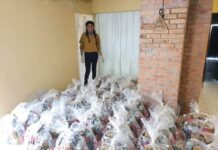 Laura I Reina de las Fiestas Patrias 2019 entrega despensas