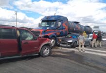 Accidente en crucero de Trojes de Aguirre deja varios lesionados