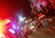 Conductor de camioneta embiste a vendedor de hamburguesas