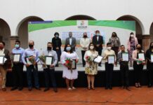 Entregan reconocimiento al premio Margarita Paz Paredes