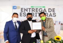 Autoridades Municipales entregan 131 escrituras en El Lequeitio