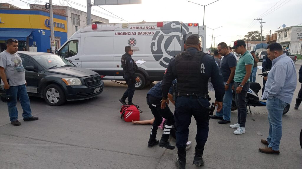 Veh Culo Impacta A Motociclista En Avenida Col N Peri Dico La Verdad De San Felipe Gto