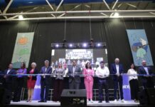 Inaugura Diego Sinhue Festival del Adulto Mayor en León