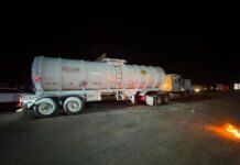 Asegura Policía Estatal de Caminos vehículo con 10 mil litros de combustible en Salamanca